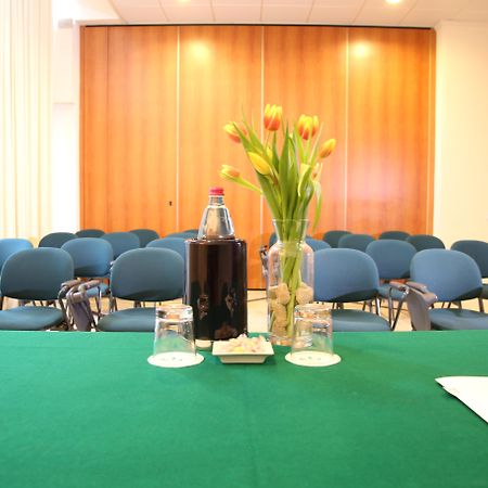 Phi Hotel Emilia Ozzano dell'Emilia Bagian luar foto
