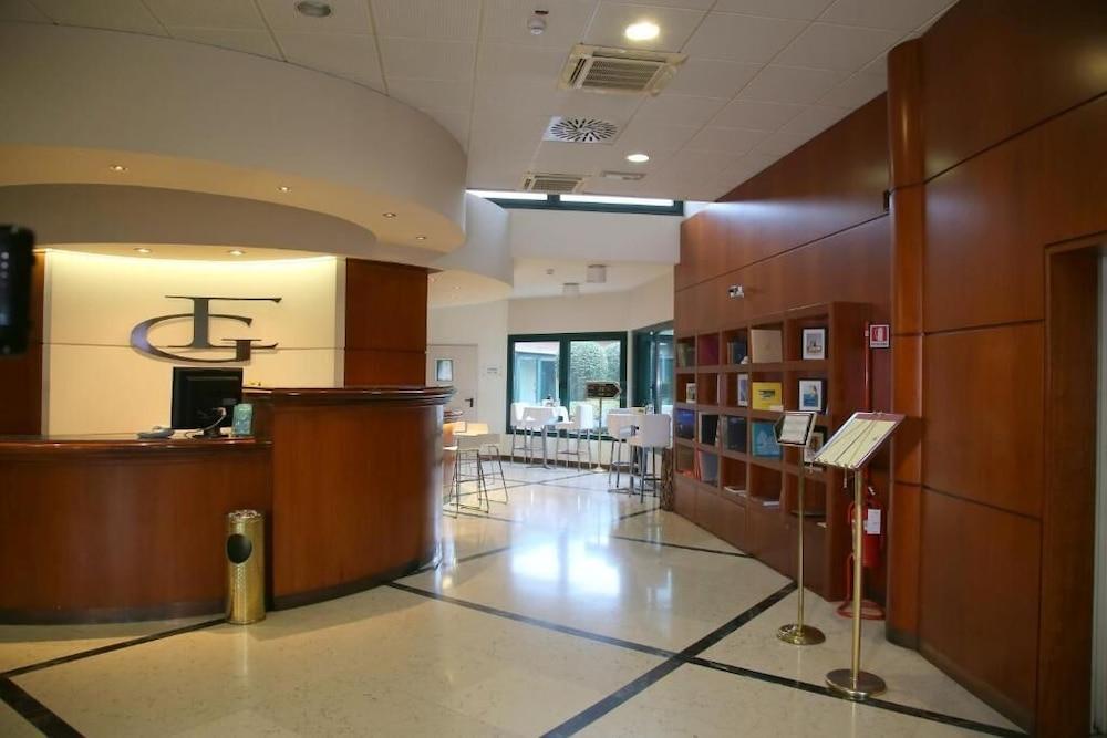 Phi Hotel Emilia Ozzano dell'Emilia Bagian luar foto