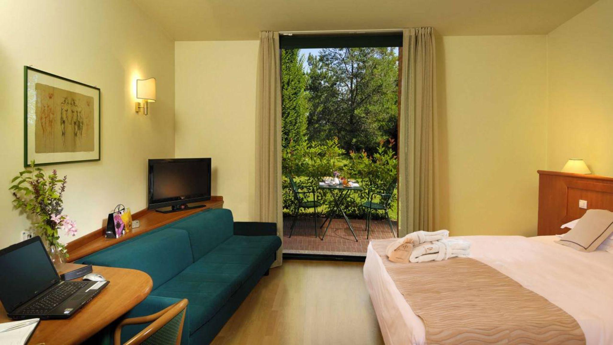 Phi Hotel Emilia Ozzano dell'Emilia Bagian luar foto