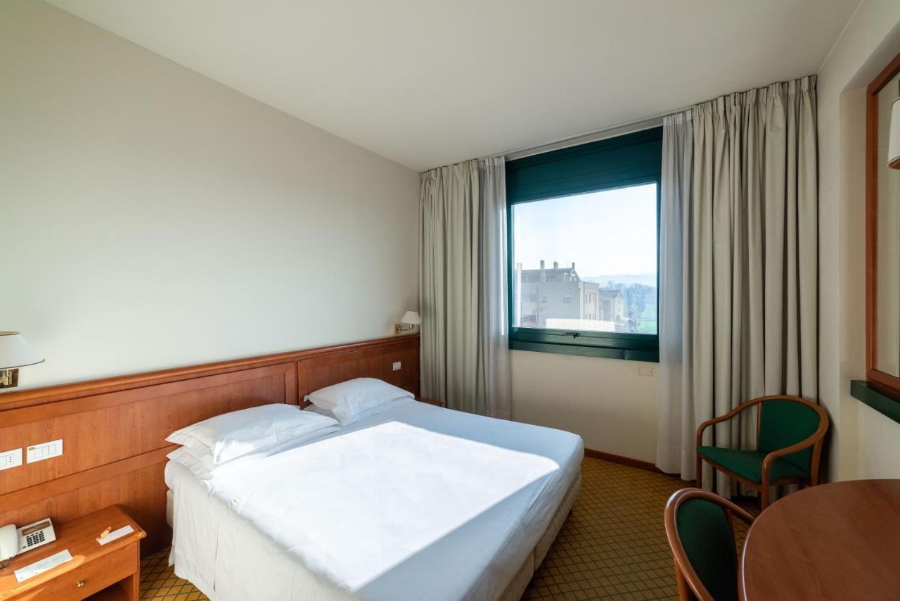 Phi Hotel Emilia Ozzano dell'Emilia Bagian luar foto