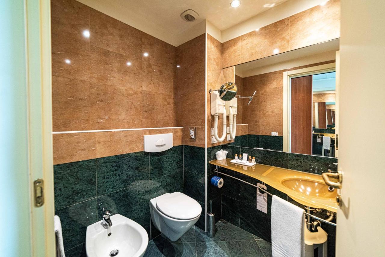 Phi Hotel Emilia Ozzano dell'Emilia Bagian luar foto