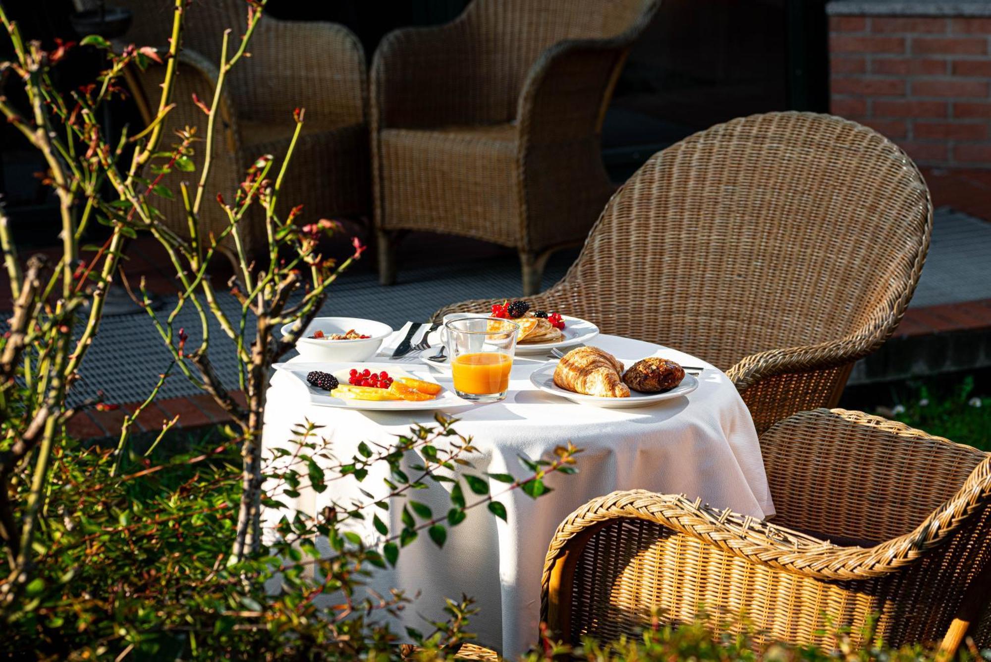 Phi Hotel Emilia Ozzano dell'Emilia Bagian luar foto